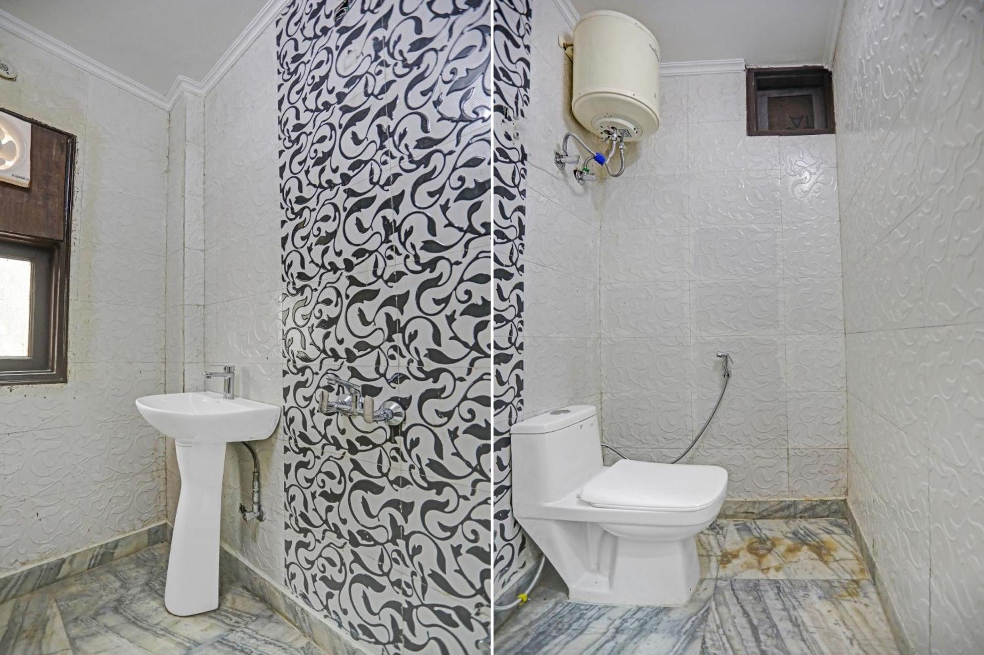 Hotel Collection O Nirvana Residency Near Lotus Temple 4*