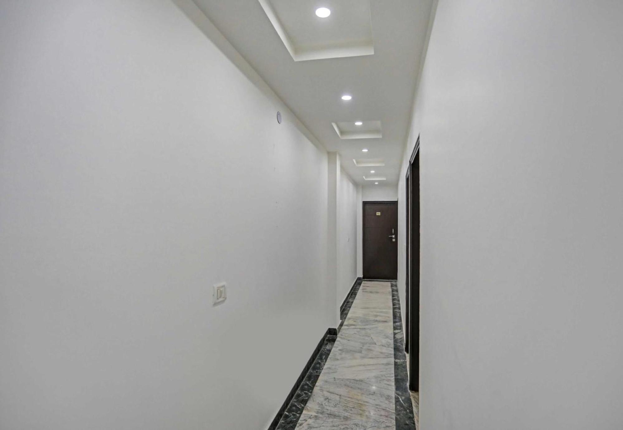 Collection O Nirvana Residency Near Lotus Temple 4*